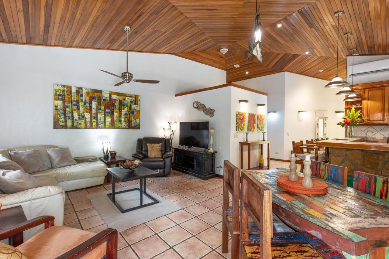 Jungle Creek Aparthotel Manuel Antonio Exterior photo