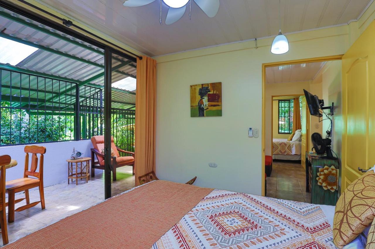 Jungle Creek Aparthotel Manuel Antonio Exterior photo