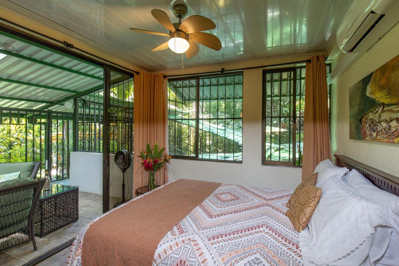 Jungle Creek Aparthotel Manuel Antonio Exterior photo