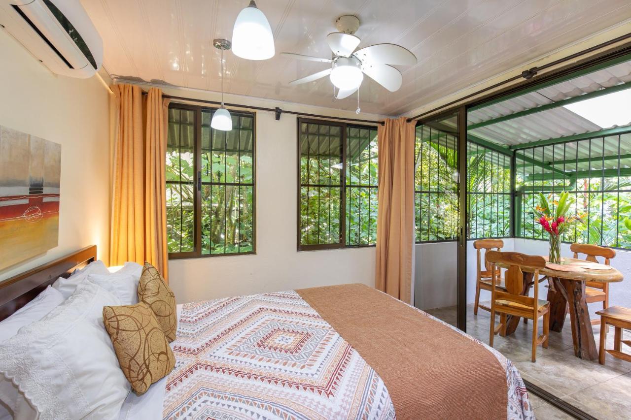 Jungle Creek Aparthotel Manuel Antonio Exterior photo